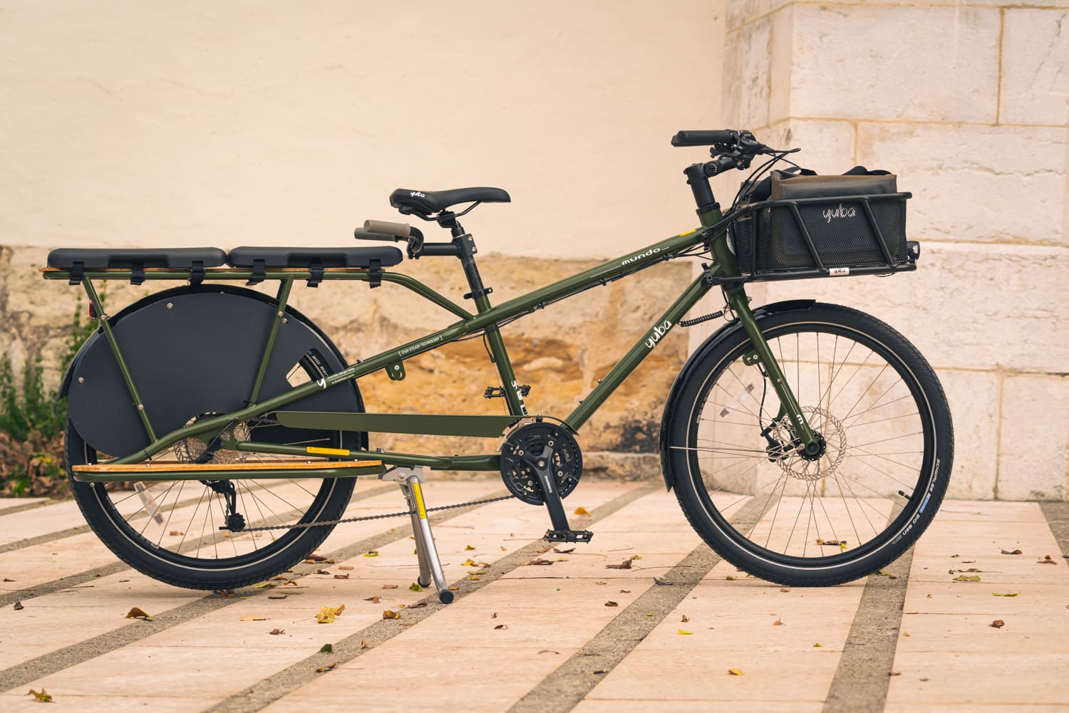 yuba_bikes_mundolux_olive_fall_city_sideview_sideboards_breadbasket_grabgo-1