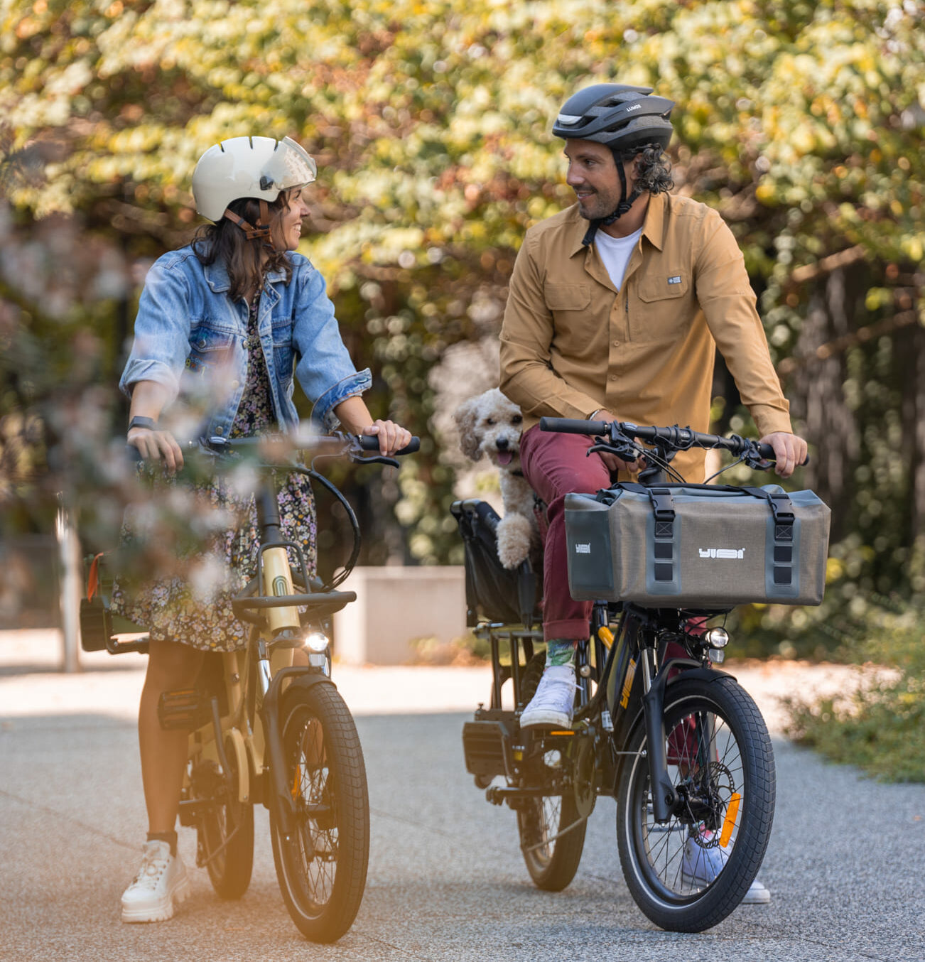 yubabikes_lifestyle_fastrack_espresso_latte_drs_wooftop_grabgo_couple_hd-1